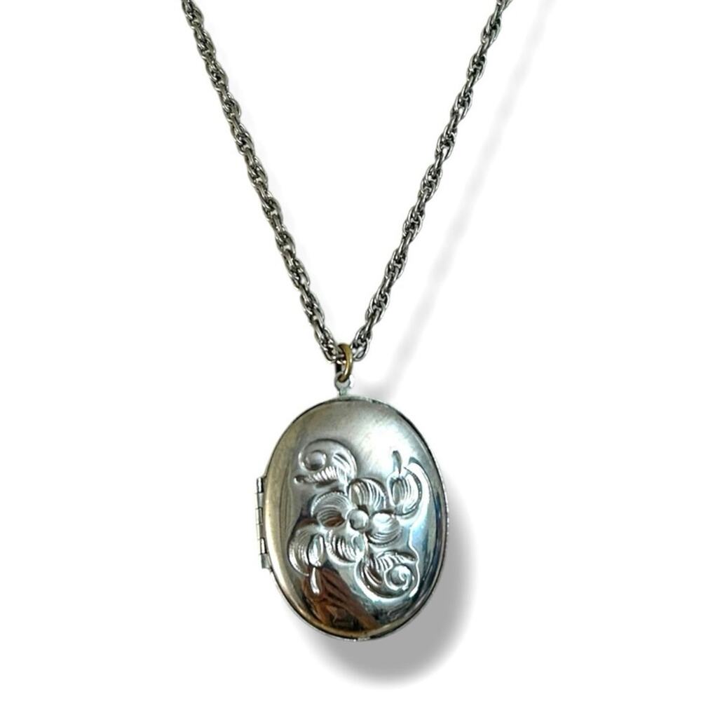 Vintage Silver Tone Oval Locket Necklace Photo Keepsake Floral Embossed Scroll
